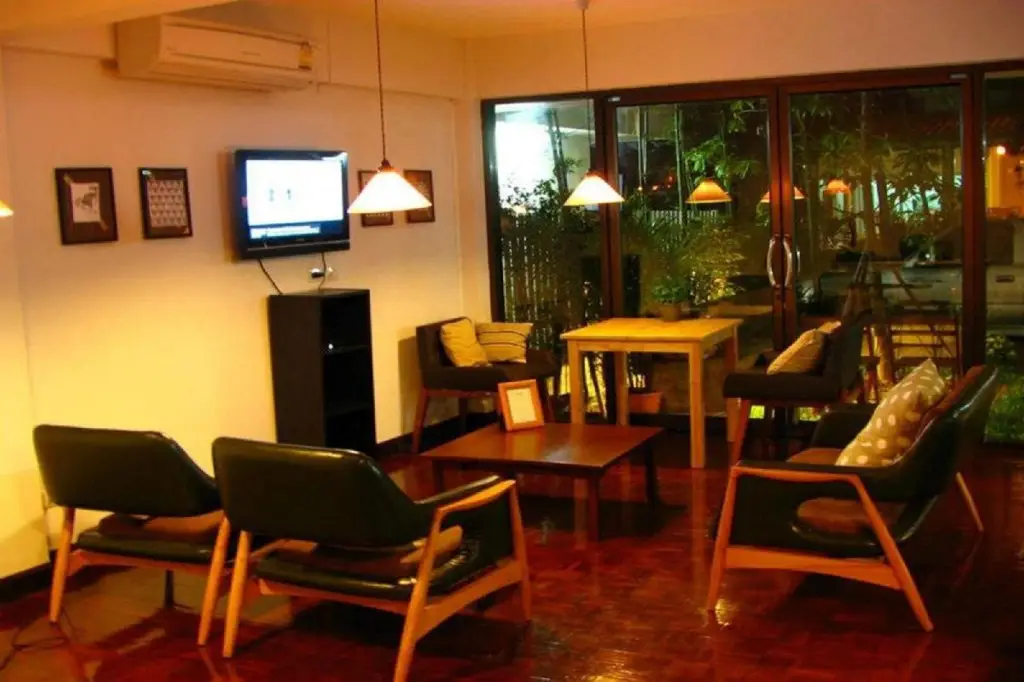 Бангкок: House 23 Guesthouse