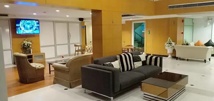 Бангкок: Sena house Paholyothin30