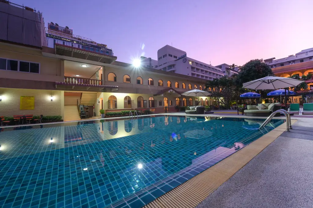 Паттайя: Capital O 75395 Sabai Lodge (Vaccinated Staff) (SHA Extra Plus)