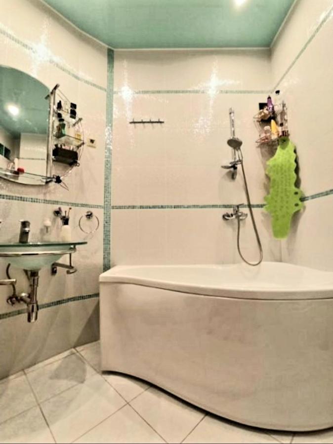 Новосибирск: Salvador Apartments City Center Frunze 18