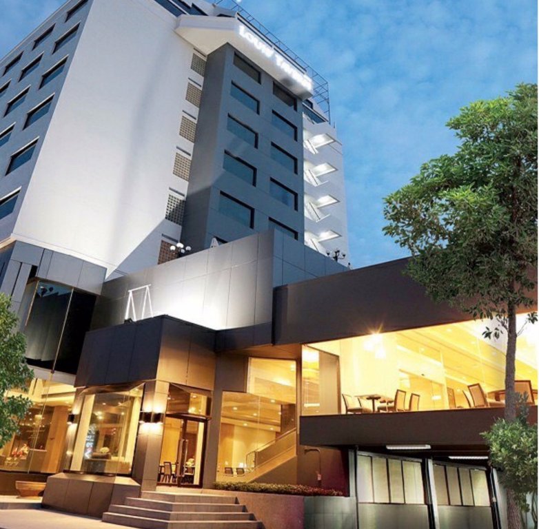 Бангкок: Louis' Tavern Hotel Don Muang