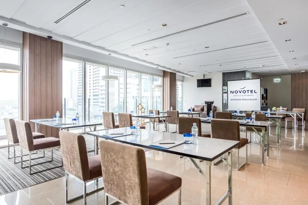 Бангкок: Hilton Garden Inn Bangkok Silom