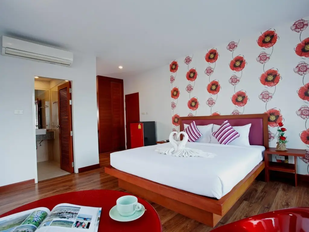 Кату: B-Bossa Patong Hotel