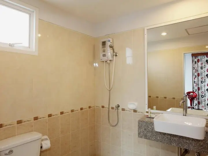 Кату: B-Bossa Patong Hotel