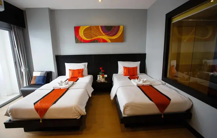 Кату: Platinum Hotel