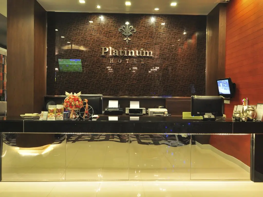 Кату: Platinum Hotel