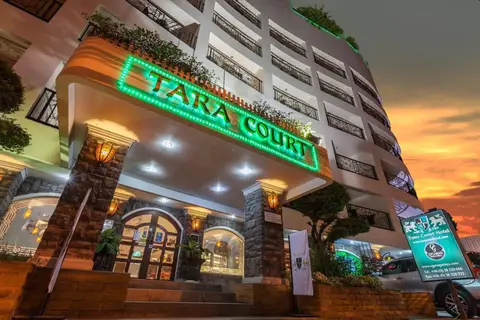 Tara Court Hotel — фото 1