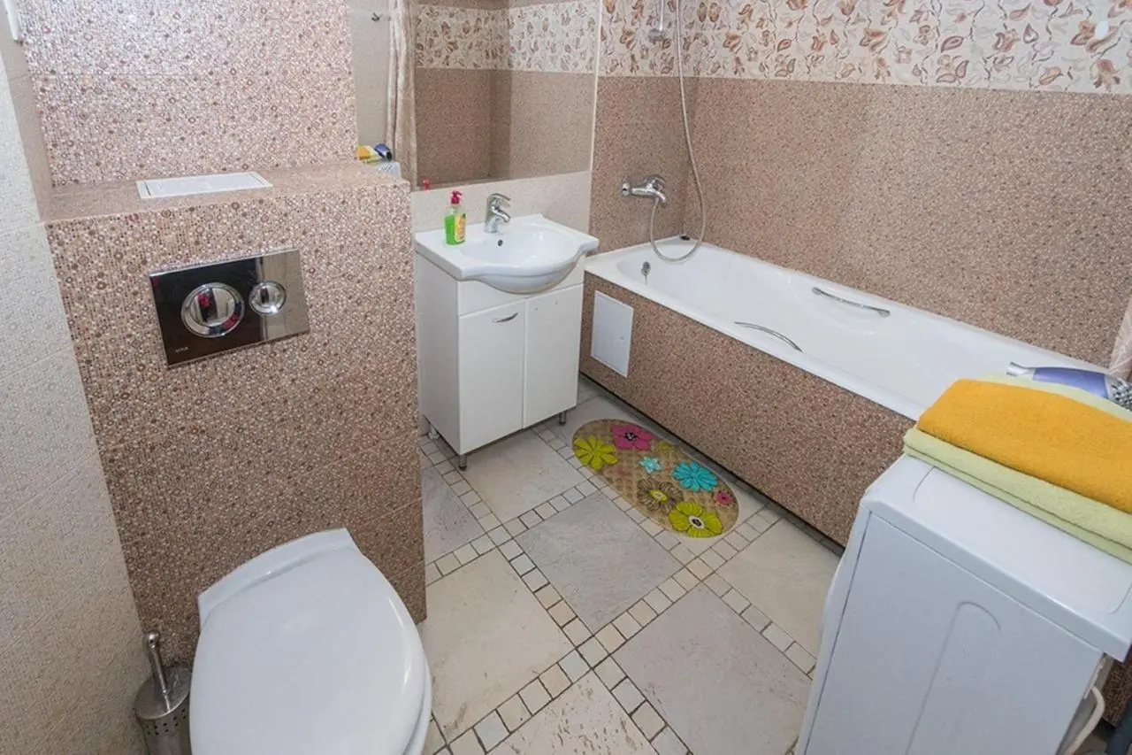 Новосибирск: 2к Дуси Ковальчук, 238