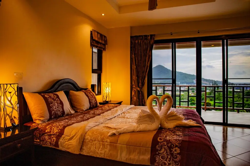 Кату: Baan Chom View Kamala