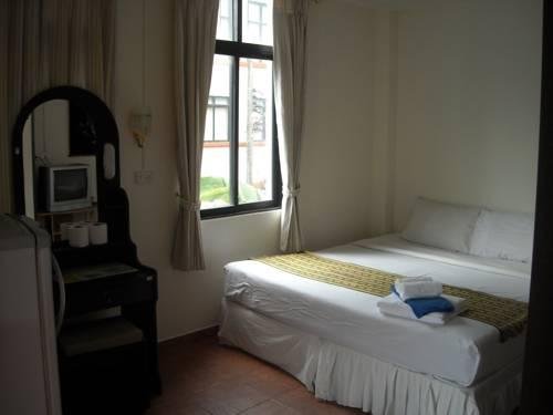 Кату: Ya Guesthouse