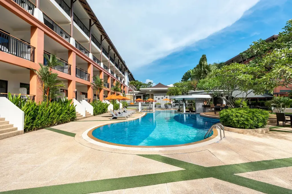 Пхукет: Курортный отель Kata Sea Breeze Resort