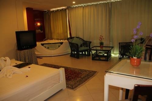 Муанг: Chanisara Guest House