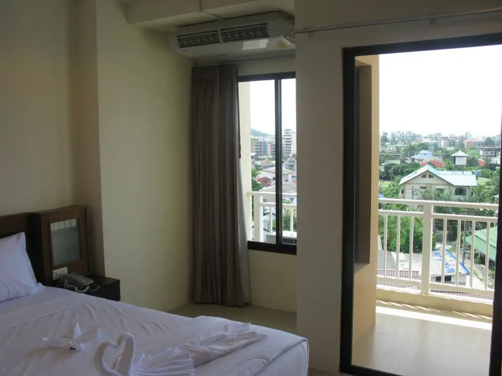 Кату: Lucky Patong Hotel