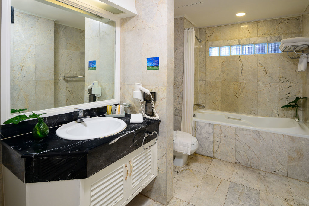 Бангкок: Kingston Suites 