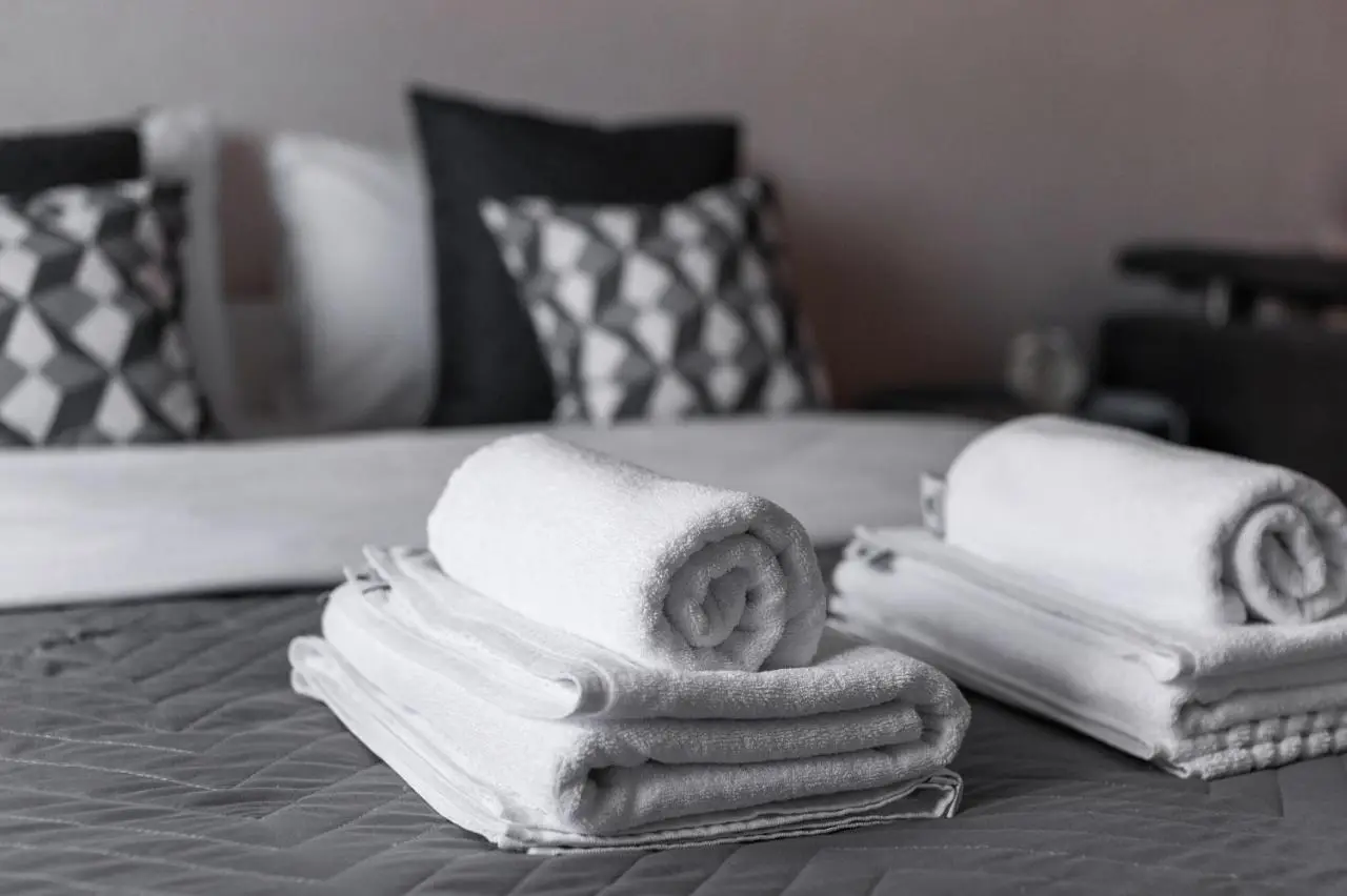 Новосибирск: One Bedroom Apartments Buisness - Современная однокомнатная квартира Бизнес класс, 4 спальных места, RentHouse