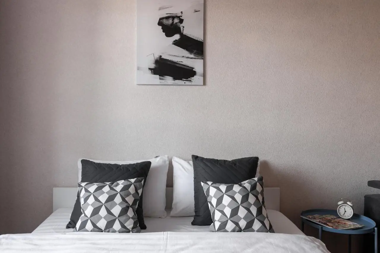 Новосибирск: One Bedroom Apartments Buisness - Современная однокомнатная квартира Бизнес класс, 4 спальных места, RentHouse