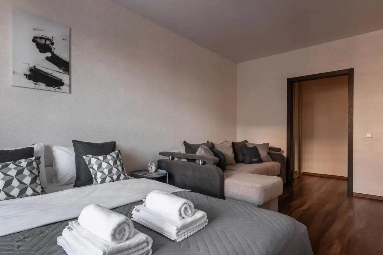 Новосибирск: One Bedroom Apartments Buisness - Современная однокомнатная квартира Бизнес класс, 4 спальных места, RentHouse