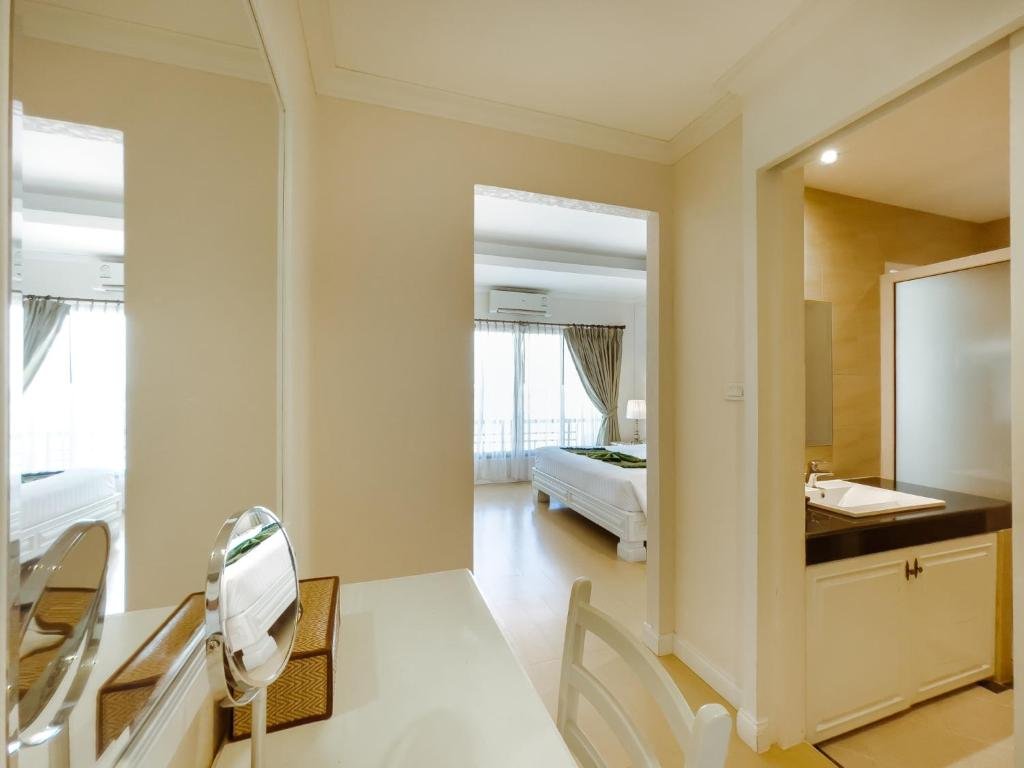 Нонгкхай: Royal Nakhara Hotel