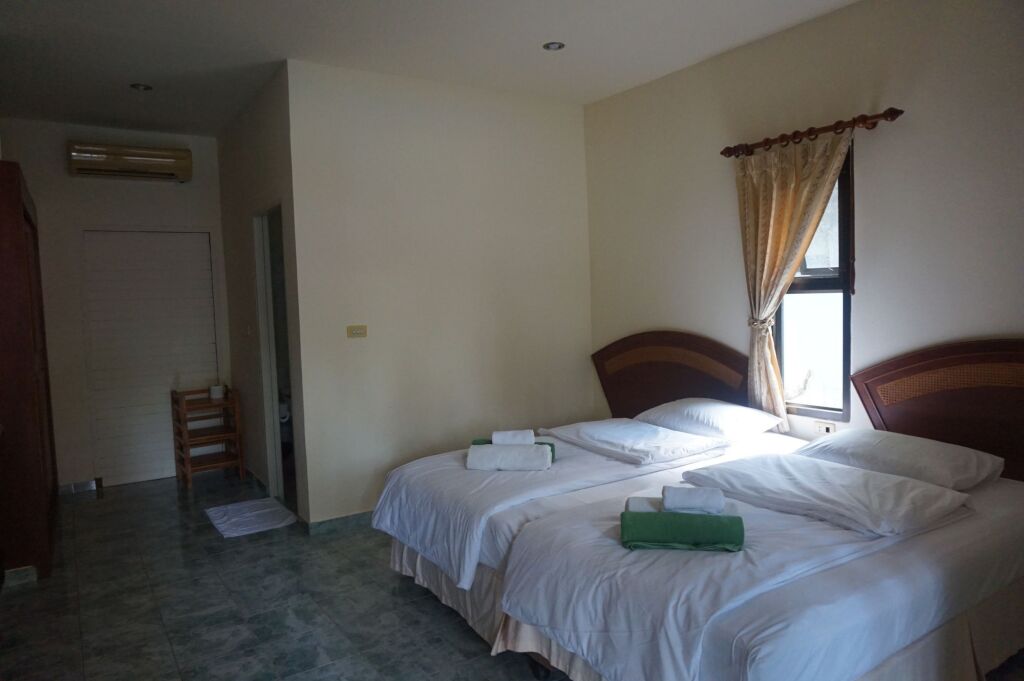 Као Лак: Cousin Resort