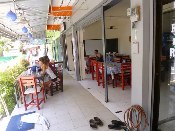 Муанг: Pineapple Guesthouse Karon