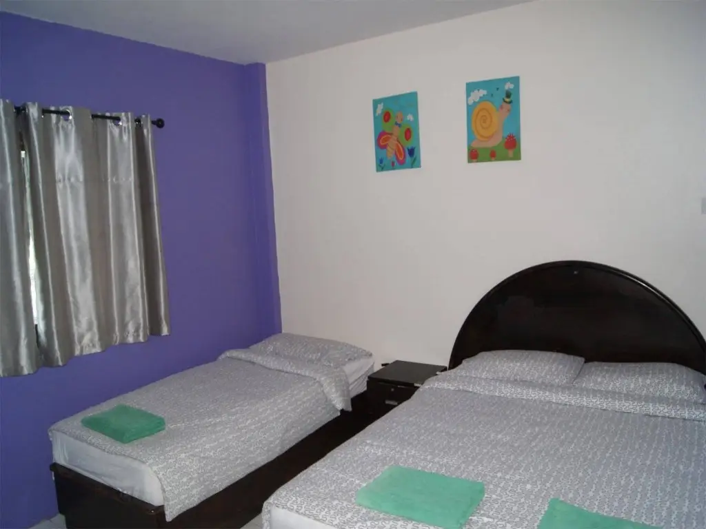 Муанг: Pineapple Guesthouse Karon