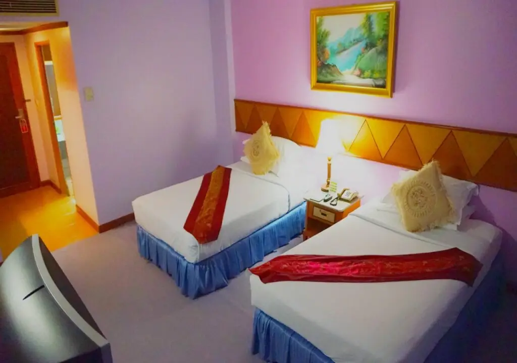 Так: The Viangtak Riverside Hotel