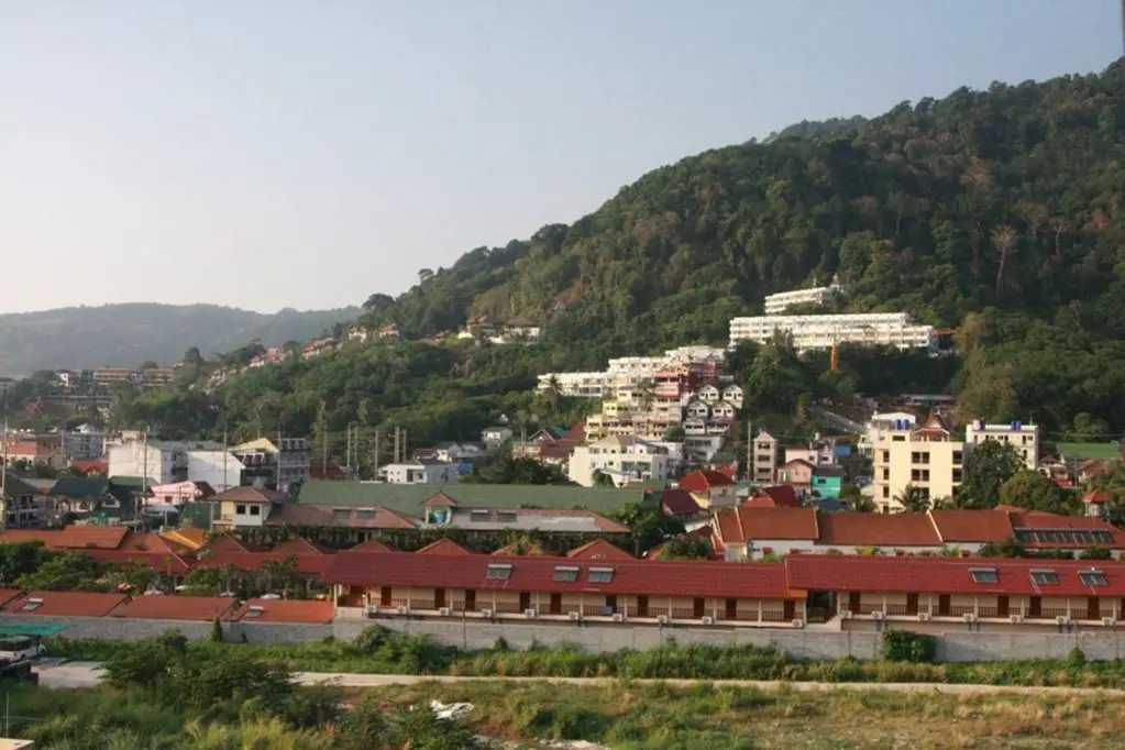 Пхукет: Hiran Residence