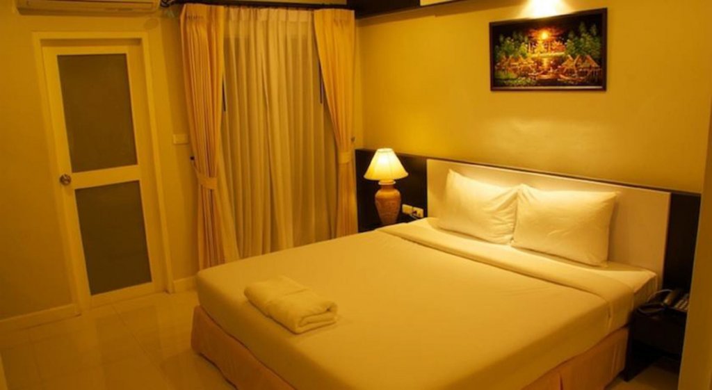 Тхаланг: Airport Mansion Phuket