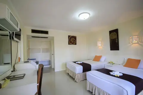 Coral Island Resort — фото 1