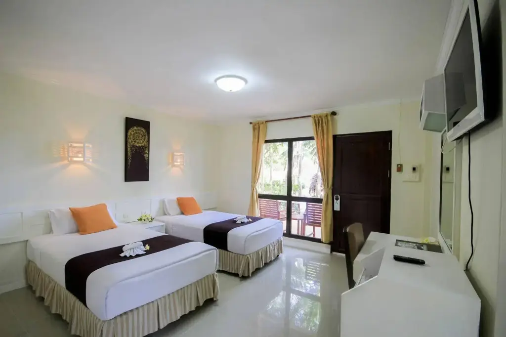 Муанг: Coral Island Resort