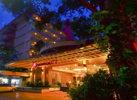 Eastiny Place Hotel — фото 1