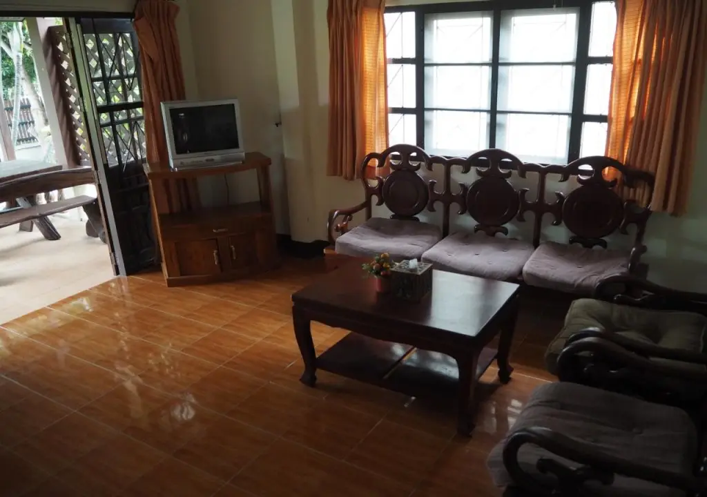 Самуи: Baan Sala Lung Dam (Khao Pra)