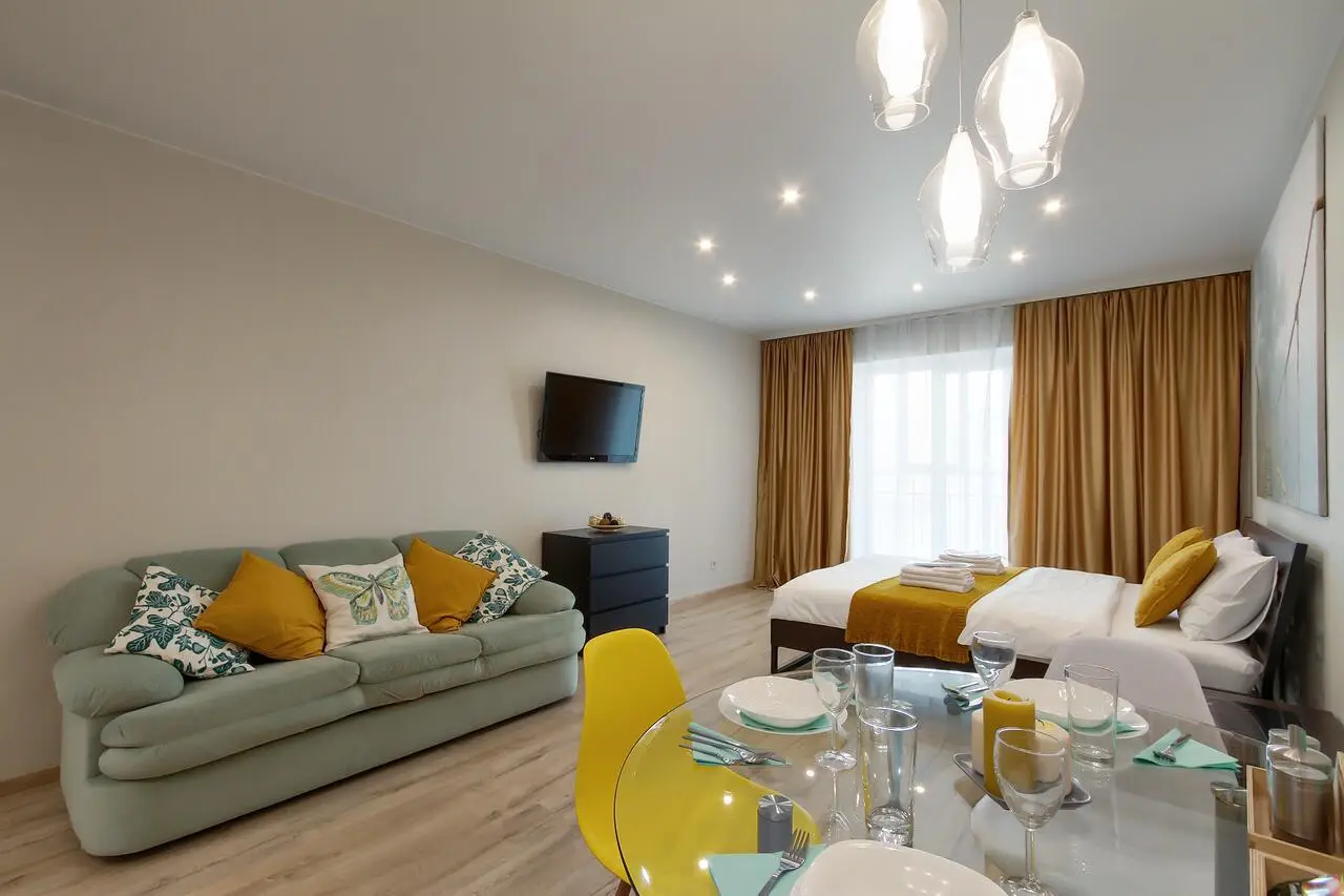 Новосибирск: One Bedroom Apartments Buisness - Современная квартира студия Бизнес класс, 4 спальных места, RentHouse