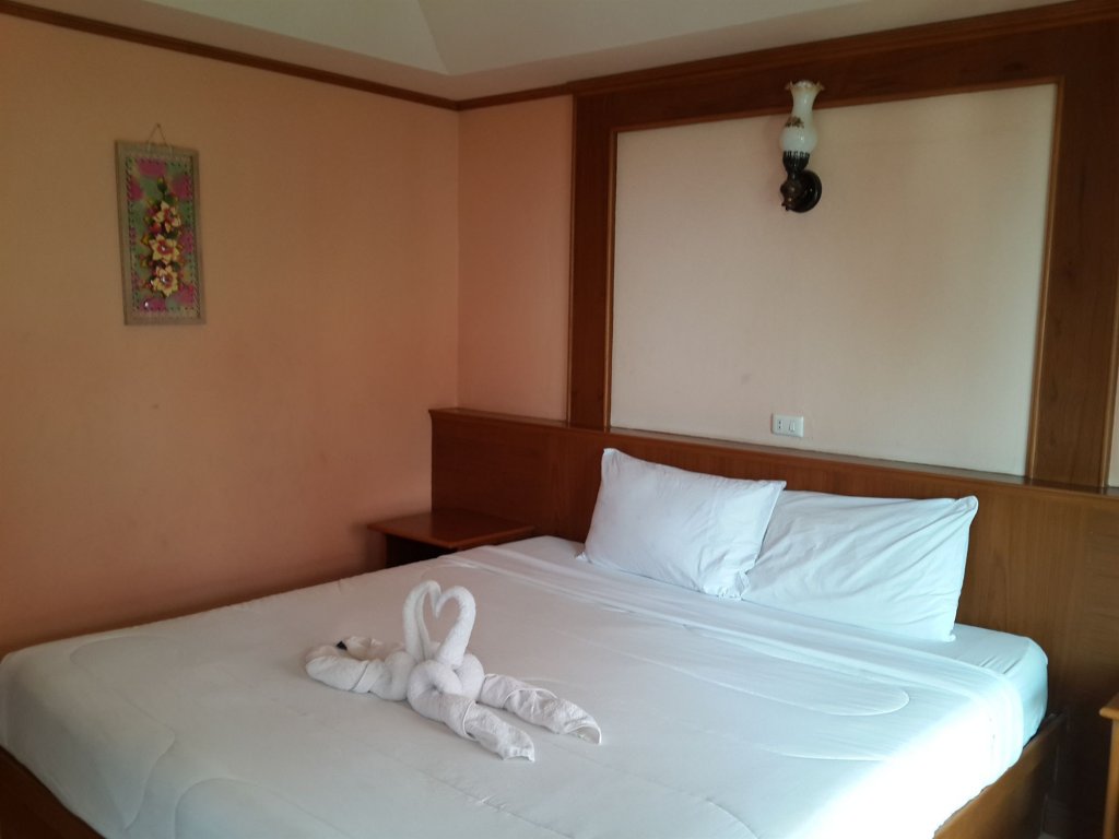 Ко-Пханган: Black & White Guesthouse & Minimart