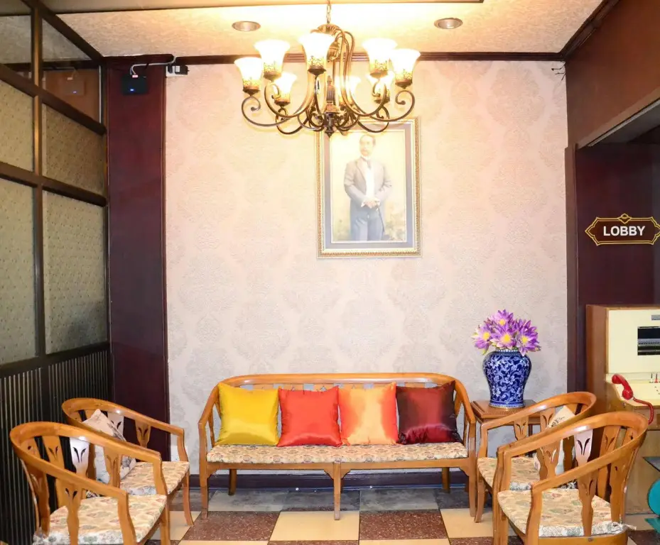 Бангкок: At Bangkok Hotel