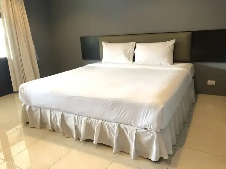 Самуи: Laem Din Hotel Chaweng