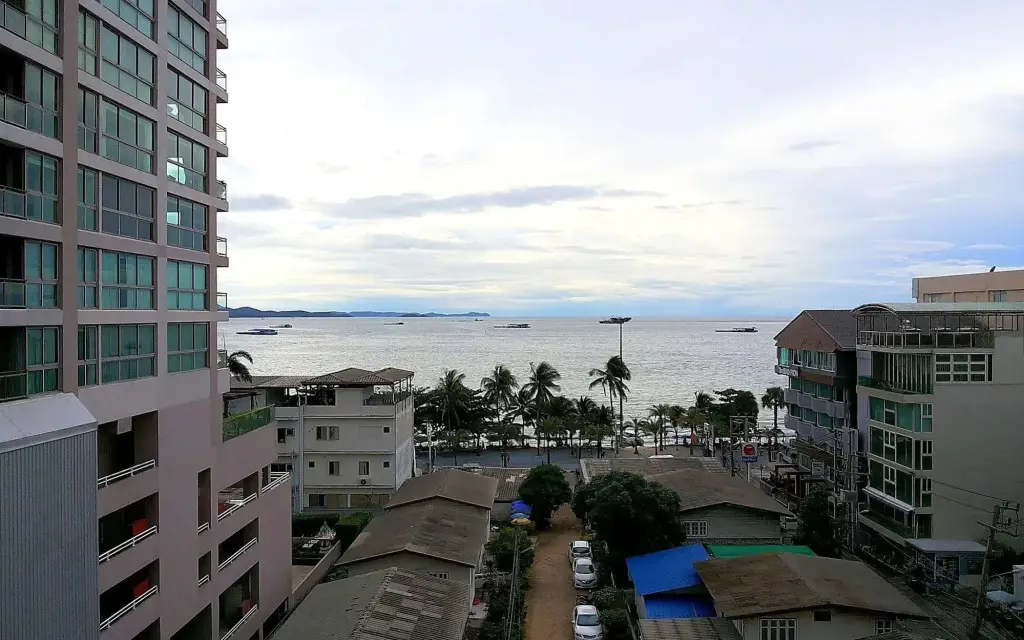 Паттайя: Курортный отель Mike Beach Resort Pattaya - SHA
