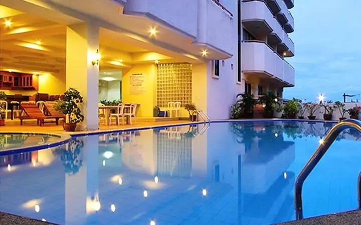 Паттайя: Курортный отель Mike Beach Resort Pattaya - SHA