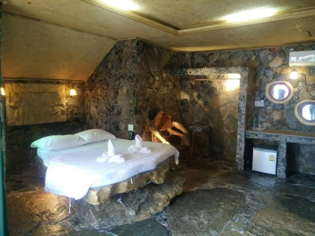 Ханом: Needa Rock Resort
