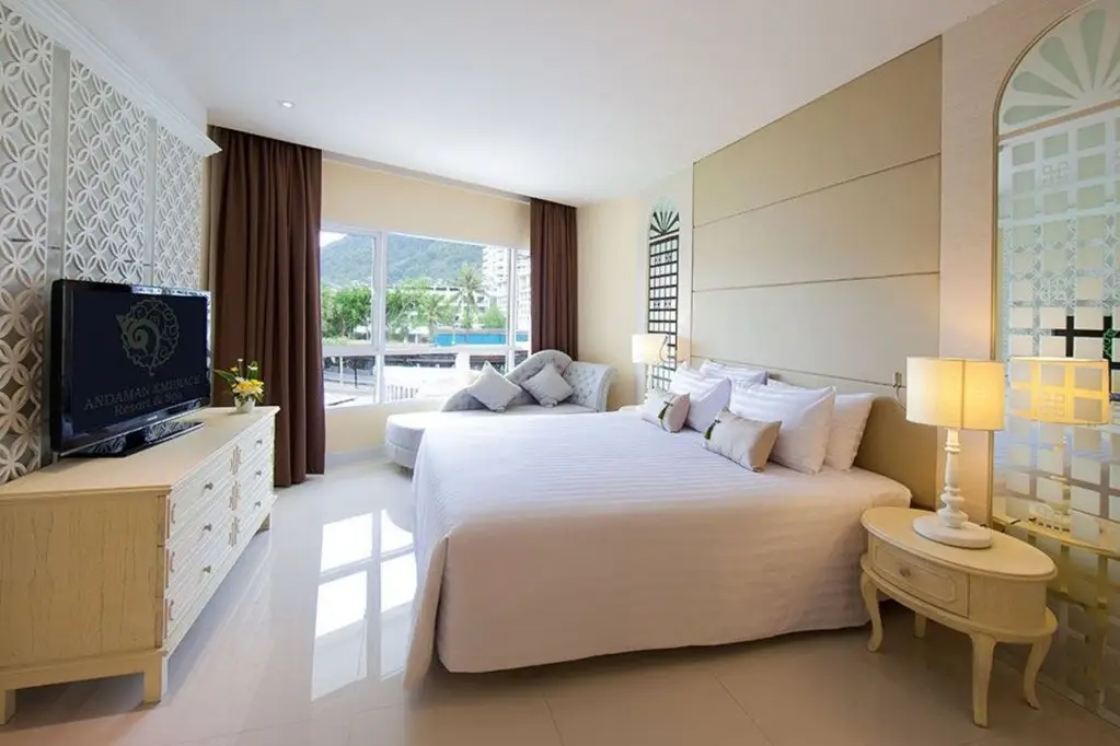 Пхукет: Andaman Embrace Patong