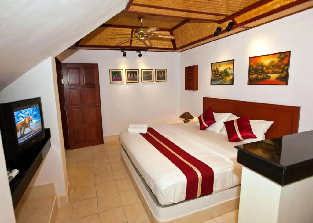 Муанг: Friendship Beach Resort & Atmanjai Wellness Spa