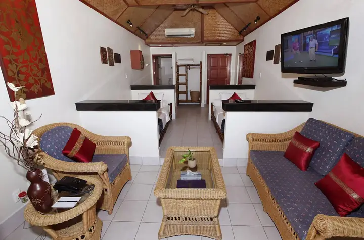 Муанг: Friendship Beach Resort & Atmanjai Wellness Spa