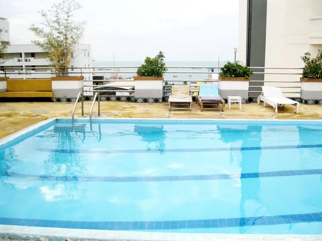 Паттайя: Highfive Hotel