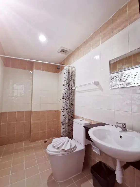 Кату: Blue Star Hotel