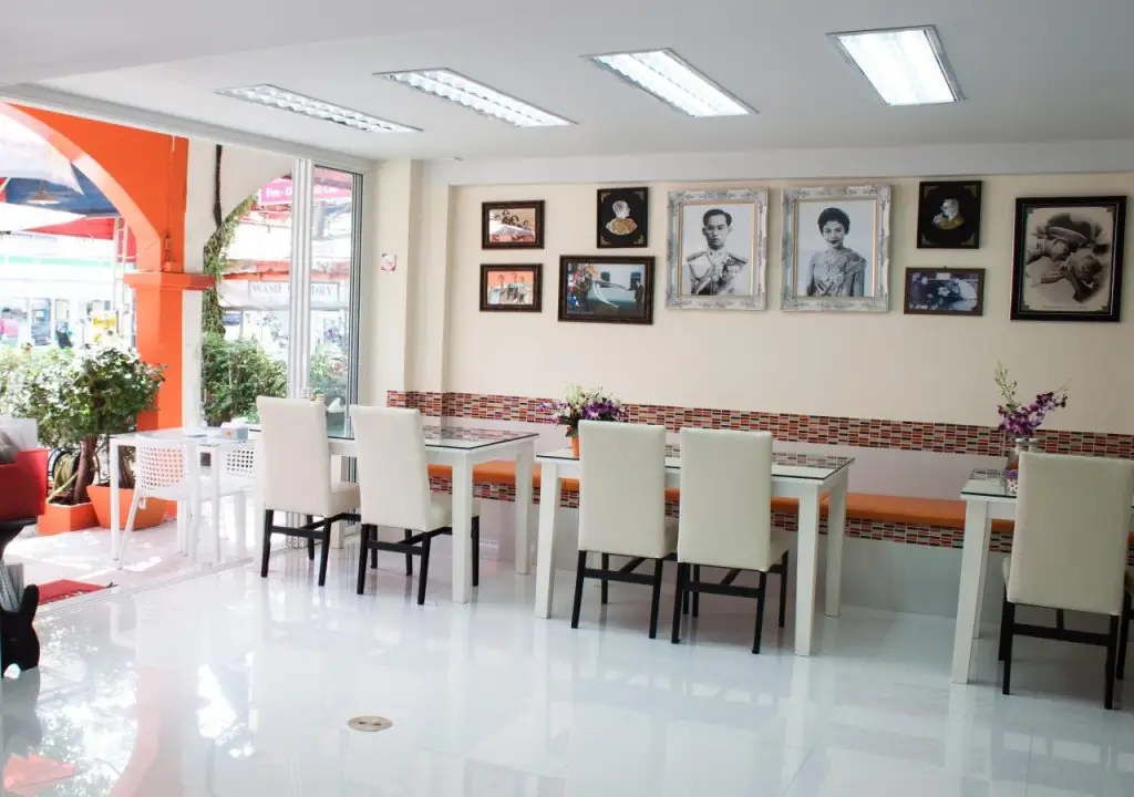 Кату: At Phuket Inn Patong Beach