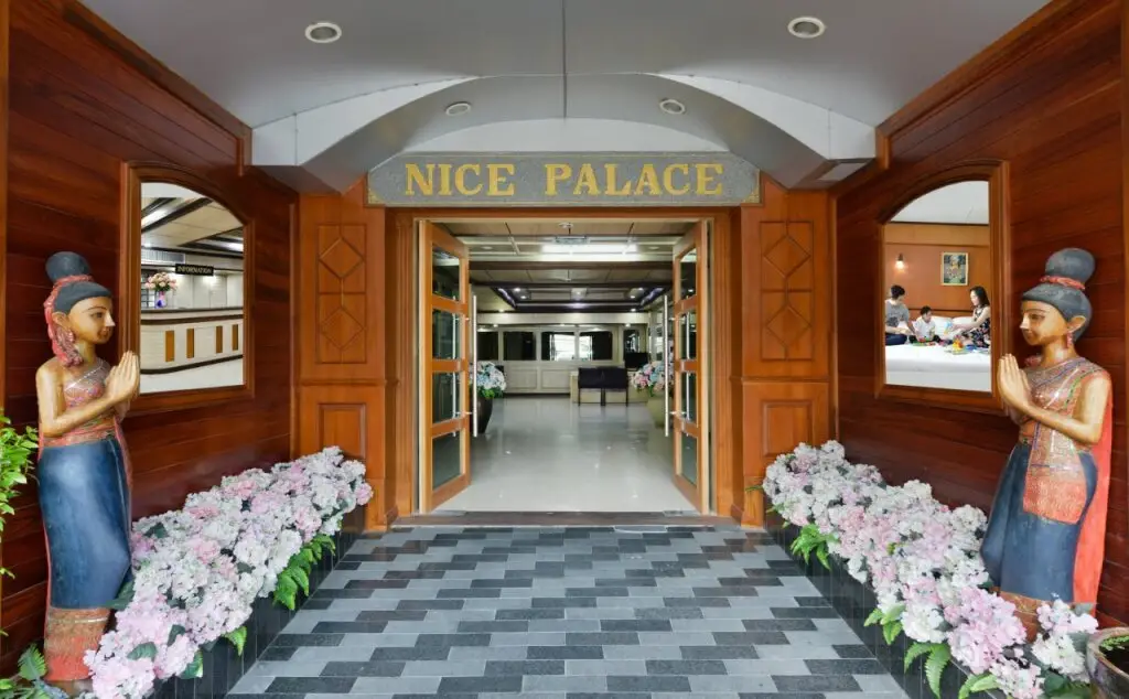 Бангкок: Nice Palace Hotel