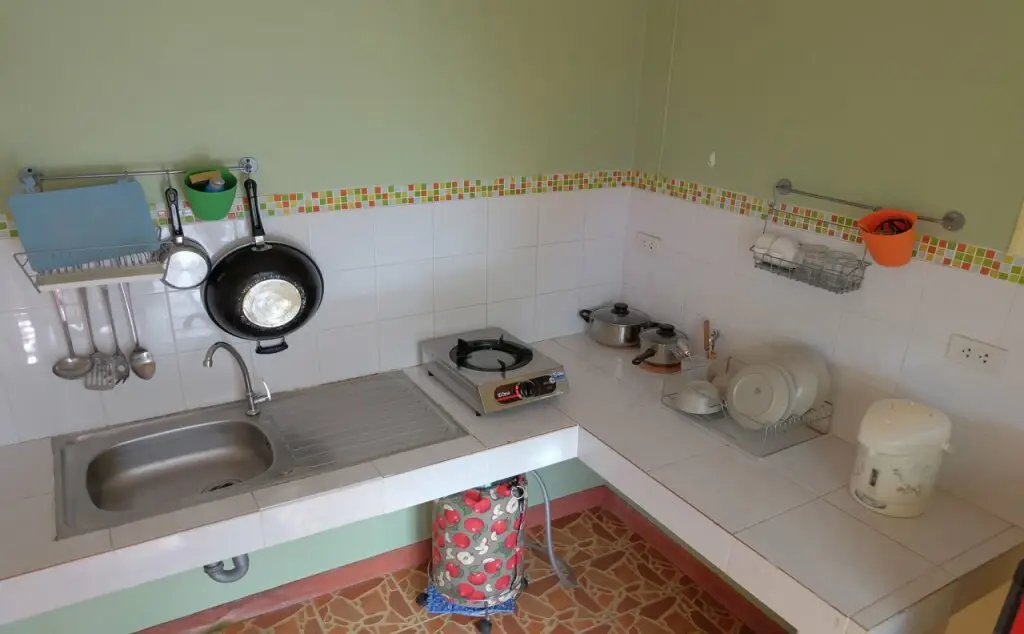 Кату: Lemon House