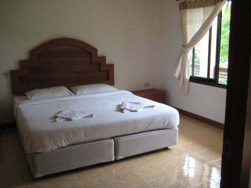 Самуи: Baan Srinimit Bungalow