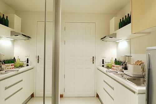 Муанг: The Point Condominium
