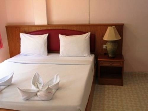 Кату: Full Moon Guesthouse